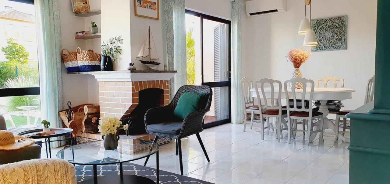 קווארטיירה Villa Charmosa V2 Junto A Praia E A Marina De Vilamoura מראה חיצוני תמונה